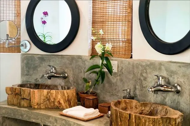 Romantic Villa, Okyanusa Sıfır