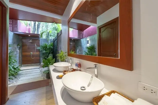 2-Bedroom Villa with Sea View