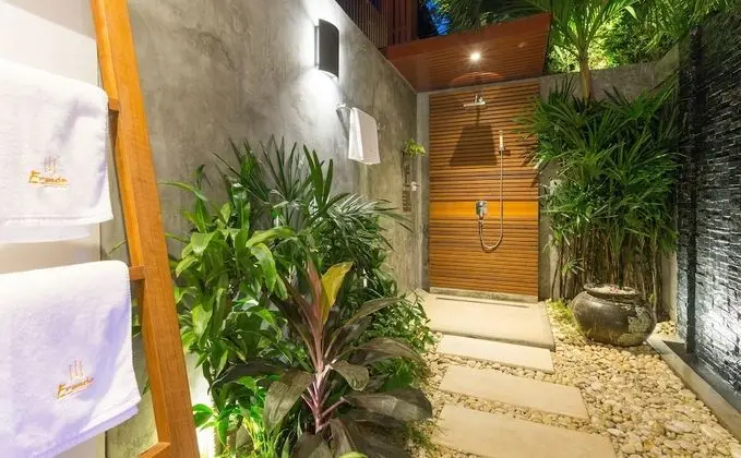 2-Bedroom Villa with Sea View