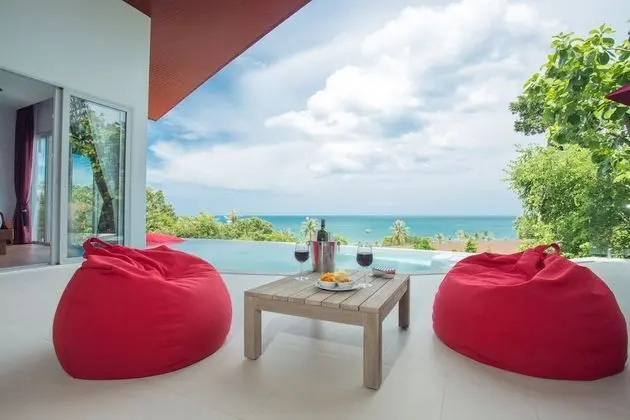 2-Bedroom Villa with Sea View