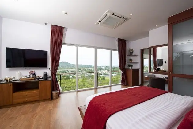 3-Bedroom Villa with Sea View