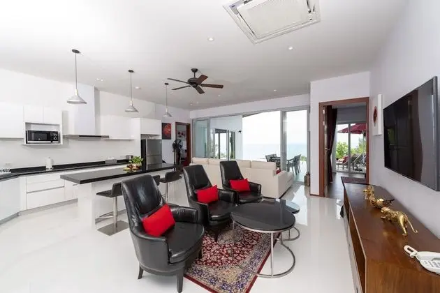 3-Bedroom Villa with Sea View