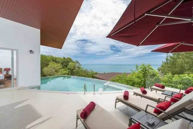 3-Bedroom Villa with Sea View