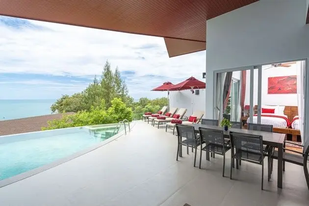 3-Bedroom Villa with Sea View