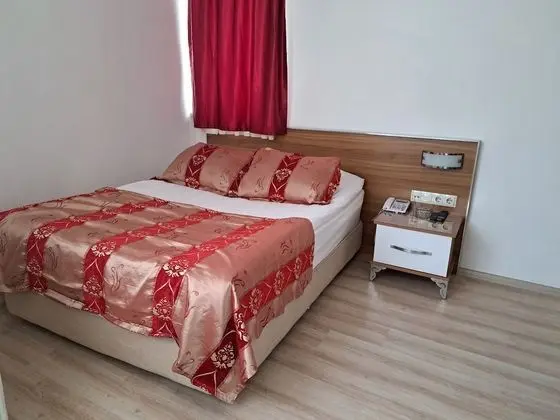 Üç Kişilik Oda