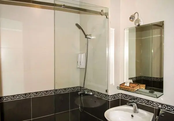 Superior Tek Büyük veya İki Ayrı Yataklı Oda