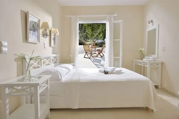 Elegant Double or Twin Room Sea View