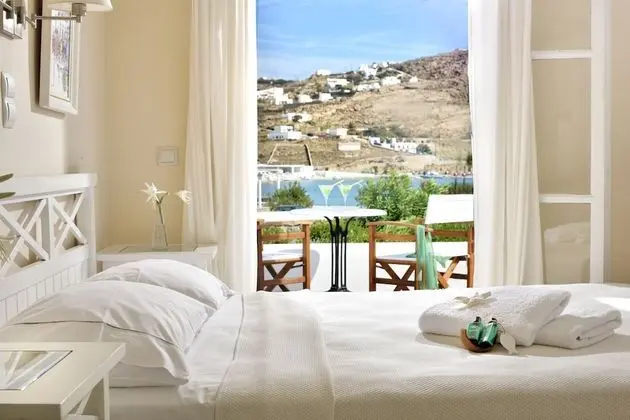 Elegant Double or Twin Room Sea View