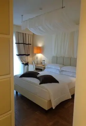 Büyük Yataklı Tek Kişilik Oda, Balkon