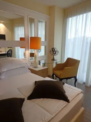 Tek Büyük veya İki Ayrı Yataklı Oda, Balkon