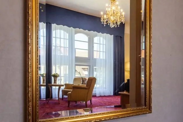 Junior Süit, 1 Büyük (Queen) Boy Yatak