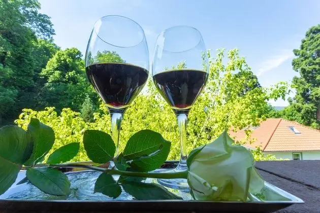 Junior Süit, 1 Büyük (Queen) Boy Yatak