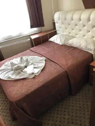 Oda, 2 Tek Kişilik Yatak