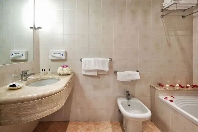 Deluxe Tek Büyük veya İki Ayrı Yataklı Oda