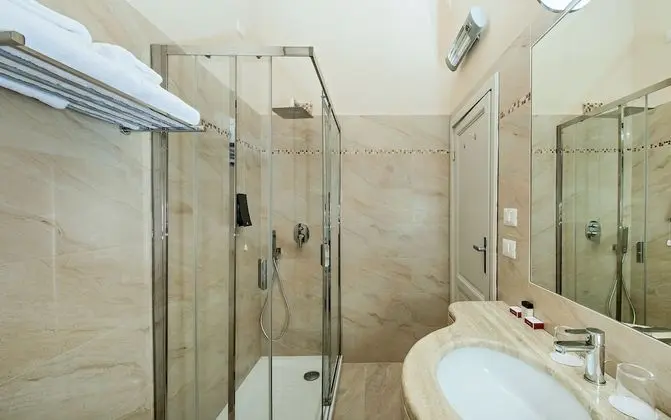 Deluxe Tek Büyük veya İki Ayrı Yataklı Oda