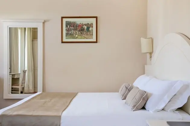 Deluxe Üç Kişilik Oda