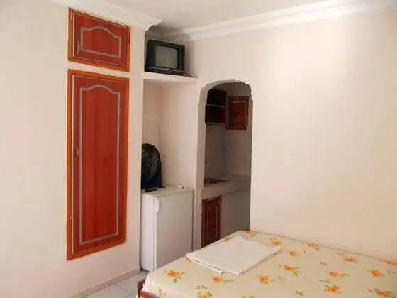Çift Kişilik, Bahçe Manzaralı