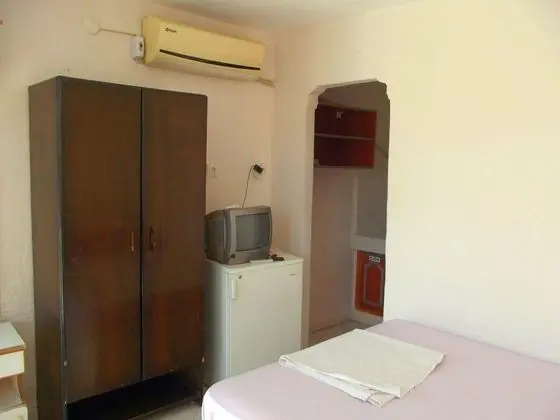 Çift Kişilik, Bahçe Manzaralı