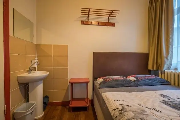 Çift Kişilik, Şehir Manzaralı