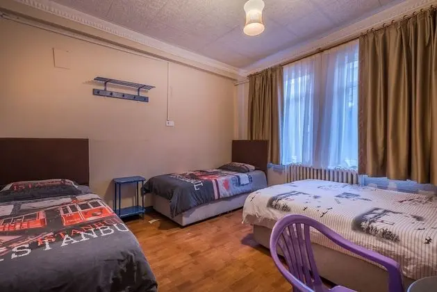 Economy Ortak Ranzalı Oda, Sadece kadınlar için, Sigara İçilmez, Ortak Banyo