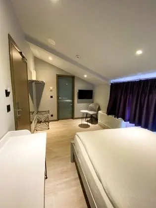 Deluxe Room, Balcony