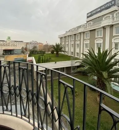 Deluxe Room, Balcony