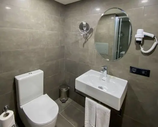 Standard Tek Büyük Yataklı Oda