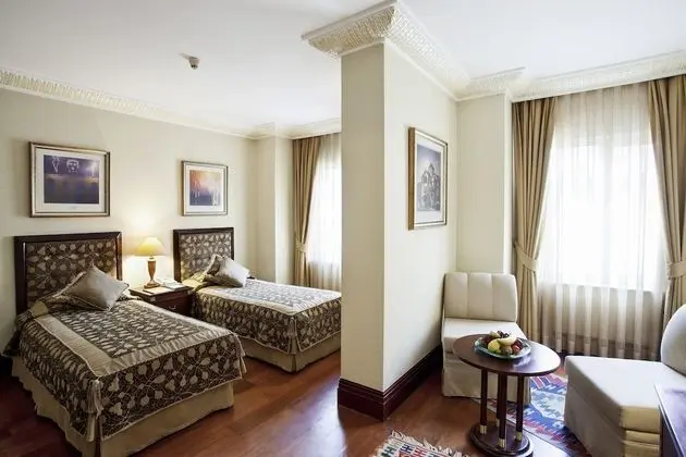 Deluxe Üç Kişilik Oda