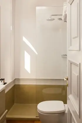Deluxe Tek Büyük veya İki Ayrı Yataklı Oda