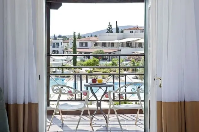 Bungalow Pool View