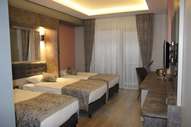 Triple, Dağ Manzaralı, Balkonlu