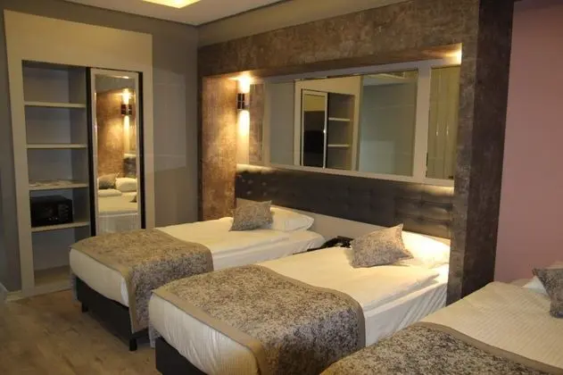 Triple, Dağ Manzaralı, Balkonlu