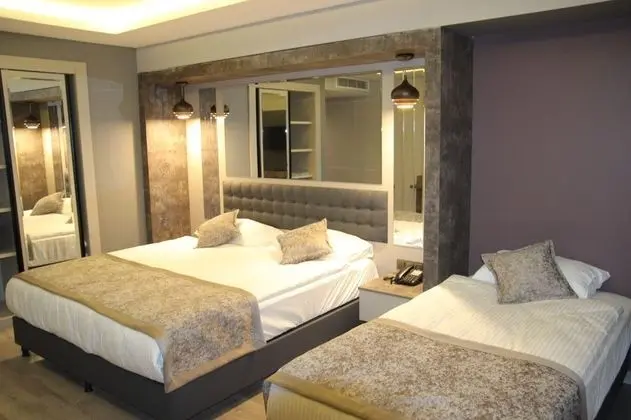 Triple, Dağ Manzaralı, Balkonlu
