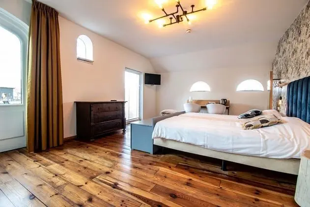 Deluxe Tek Büyük Yataklı Oda