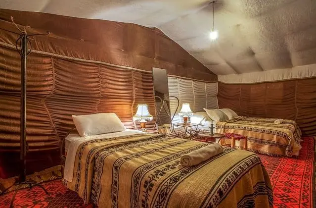 Triple Tent, Shared Bathroom