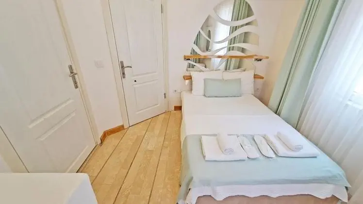 Standart Single Oda, Sokak Manzaralı