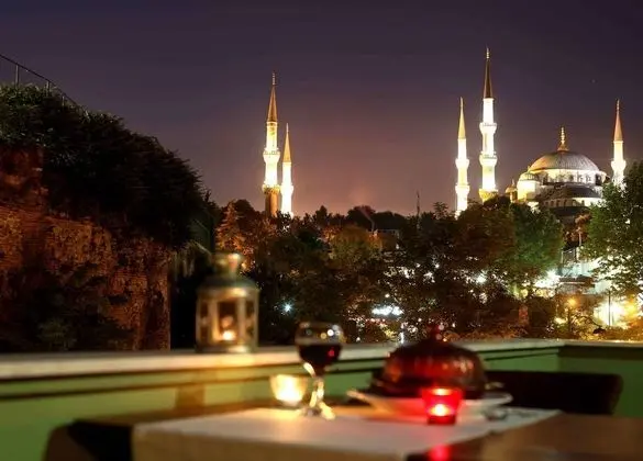 Tek Büyük veya İki Ayrı Yataklı Oda