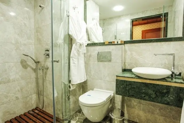 Tek Büyük veya İki Ayrı Yataklı Oda