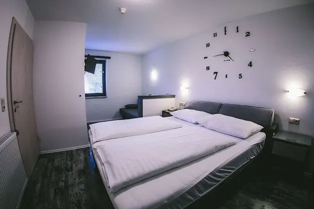 Apart Daire, Birden Çok Yatak, Sigara İçilmez