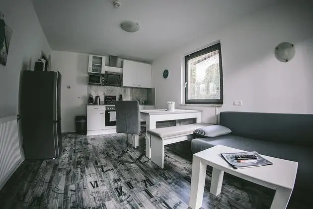 Apart Daire, Birden Çok Yatak, Sigara İçilmez