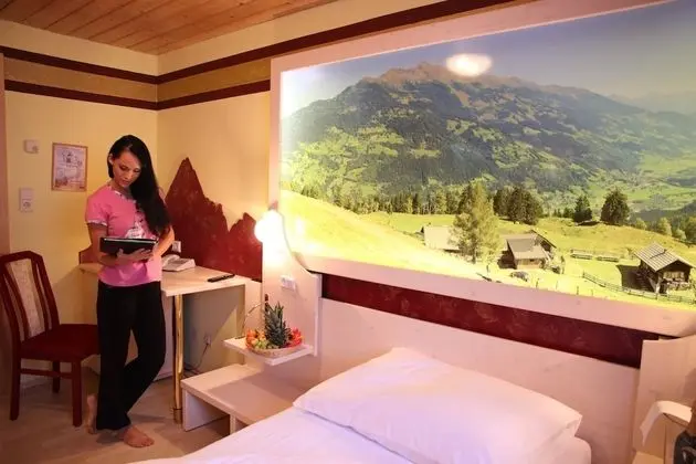 Tek Büyük Yataklı Oda