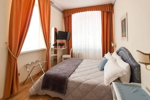 Deluxe Tek Büyük veya İki Ayrı Yataklı Oda, Balkon, Deniz Manzaralı