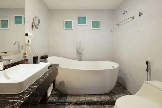 Senior Oda, Balkon, Şehir Manzaralı