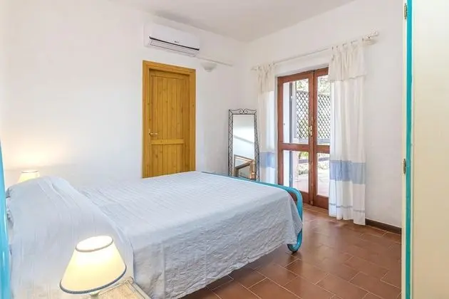 Standard Ev, Birden Çok Yatak, 2 Banyolu, Bahçeli (Erica Piano Terra 150Mt From the)