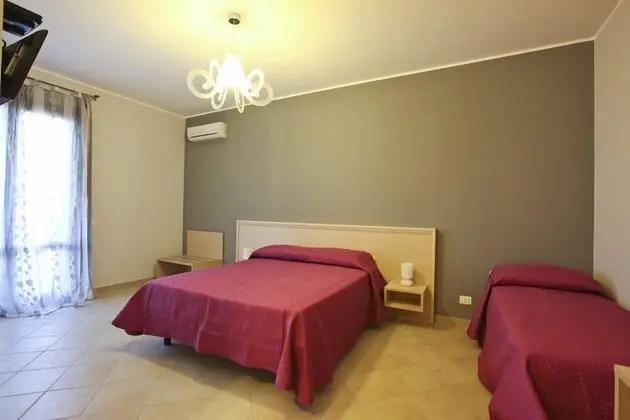 Üç Kişilik Oda