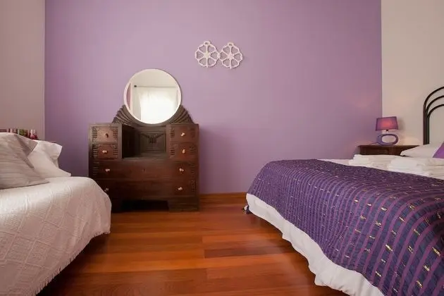 Tek Büyük Yataklı Oda, Ortak Banyo, Deniz Manzaralı (Violet Dreams)
