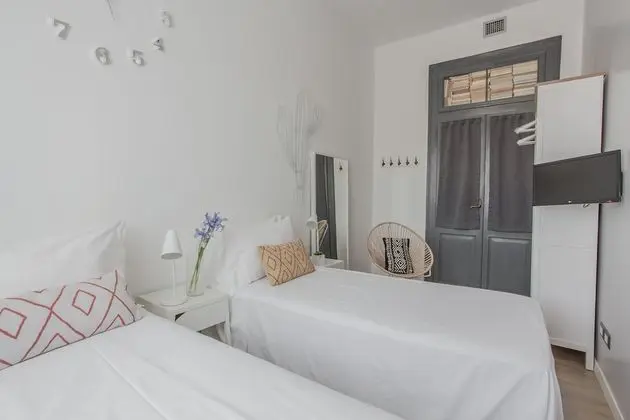 Tek Büyük Yataklı Oda, 1 Çift Kişilik Yatak, Ortak Banyo