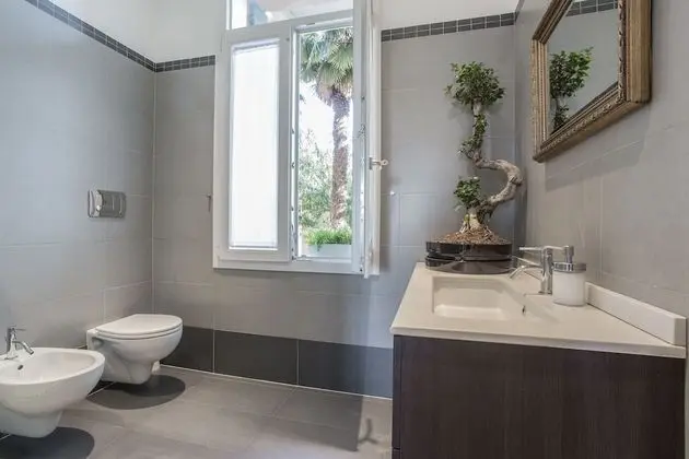 Tek Büyük Yataklı Oda, 1 Çift Kişilik Yatak, Ortak Banyo