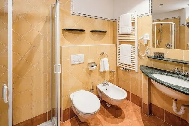 Tek Büyük veya İki Ayrı Yataklı Oda