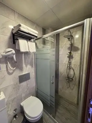 Standart Oda, Kara Manzaralı, Balkonlu
